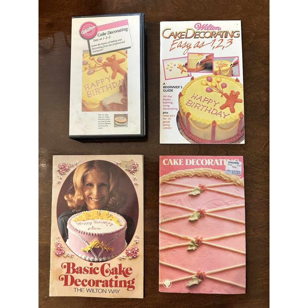 Rare 1975 Vtg Wilton‎ Basic Cake Decorating And Other Baking Recipes Books & VHS